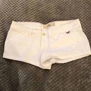 White Hollister Shorts (Size 5/27)